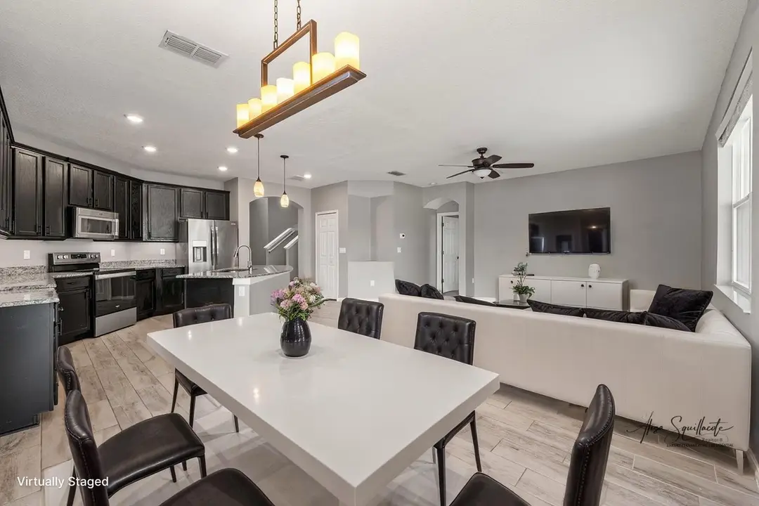 Living:Dining