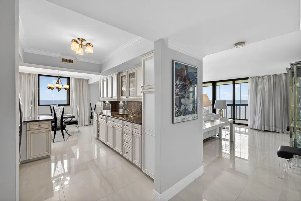5380 N Ocean Drive 12e, Singer Island, FL 33404