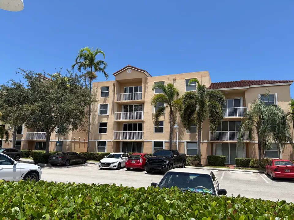 519 E Sheridan Street 3072, Dania Beach, FL 33004