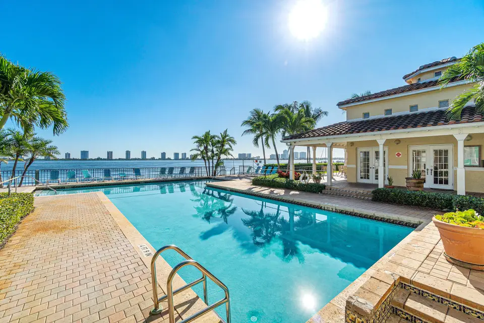 1140 Lake Shore Drive 203, Lake Park, FL 33403