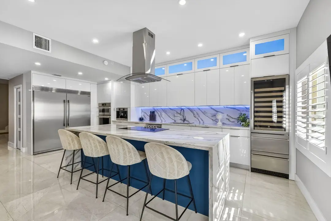 724 SW 1st Avenue, Pompano Beach, FL 33060