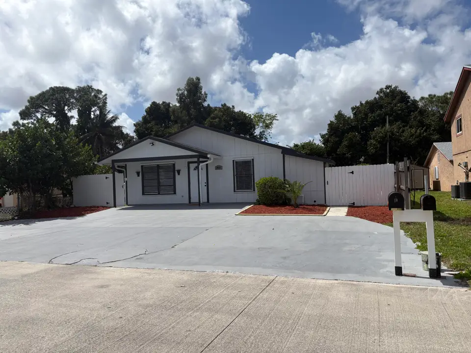3825 Patio Court A, Lake Worth, FL 33461