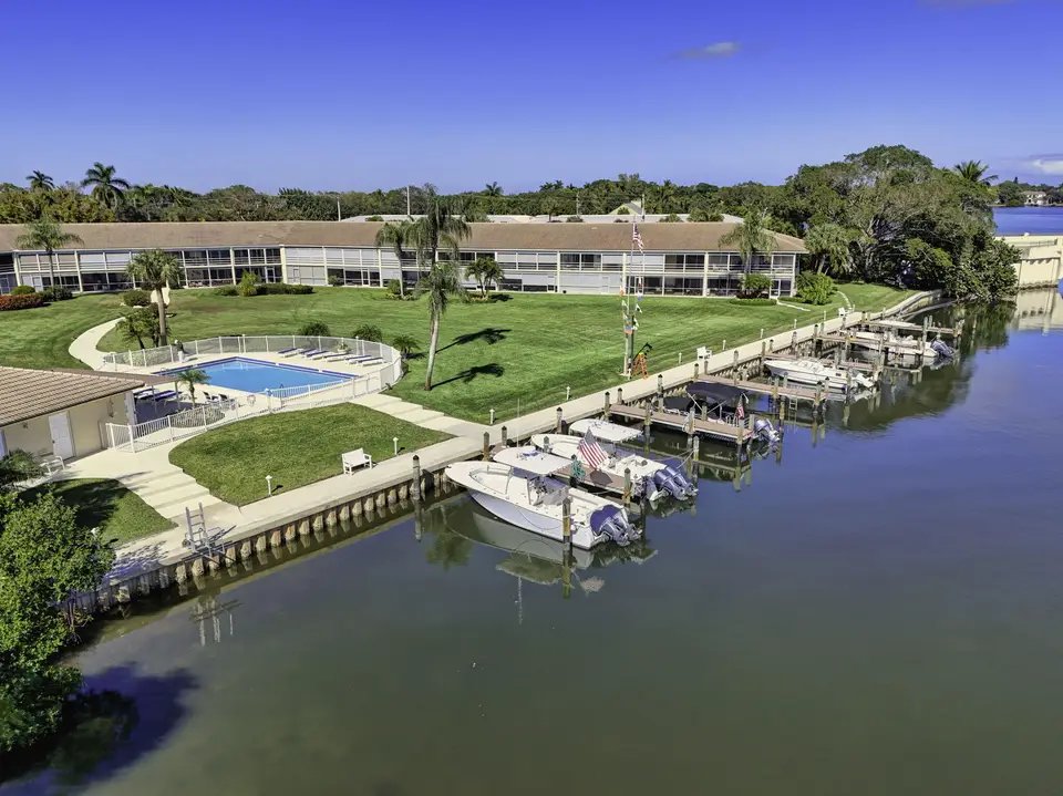 478 Tequesta Drive 205, Tequesta, FL 33469