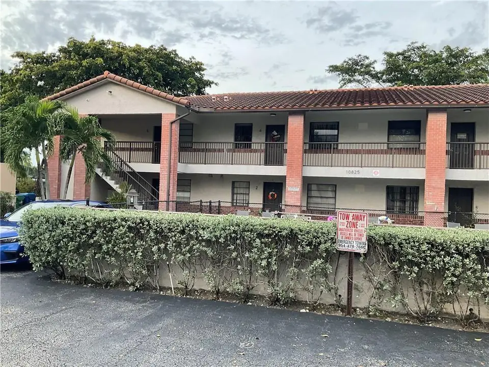 10825 Royal Palm Boulevard 1-8, Coral Springs, FL 33065