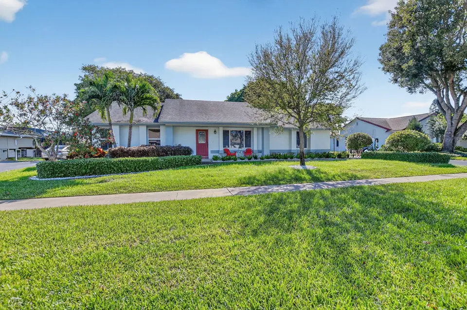 18298 102nd Way S, Boca Raton, FL 33498