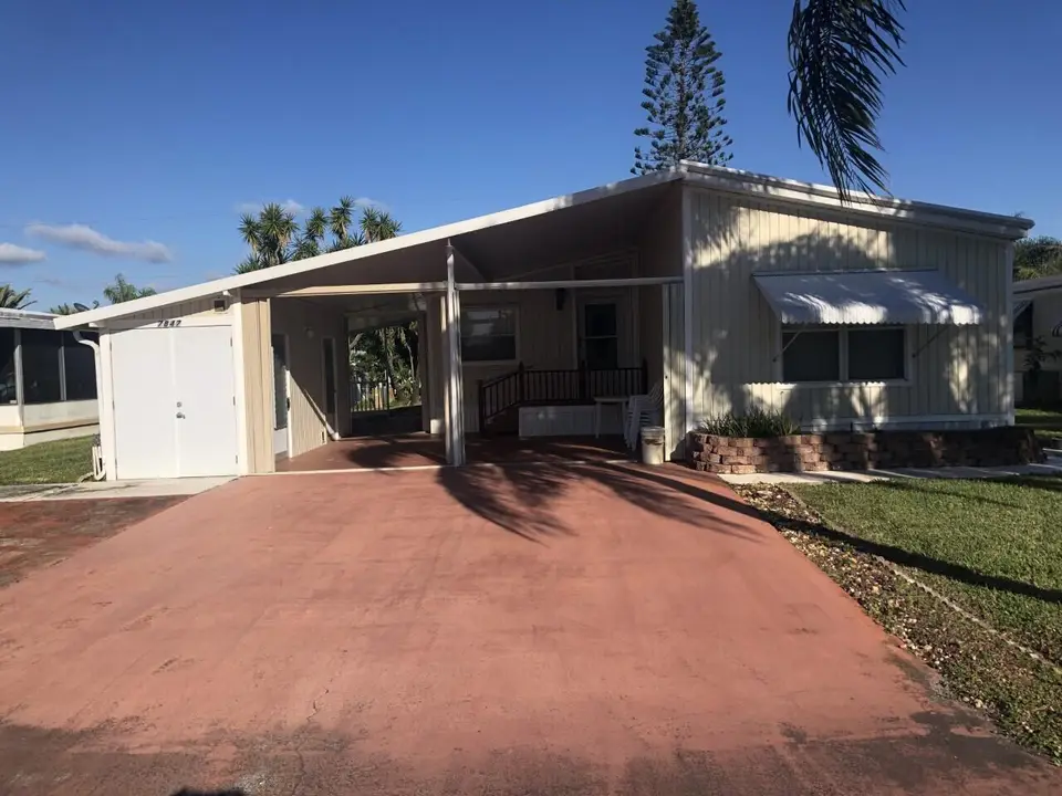 7847 SE Swan Avenue, Hobe Sound, FL 33455