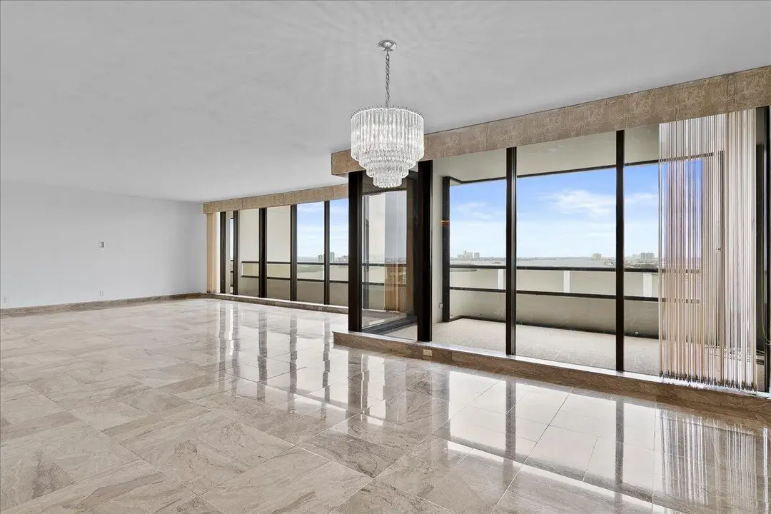 100 Lakeshore Drive 1955, North Palm Beach, FL 33408