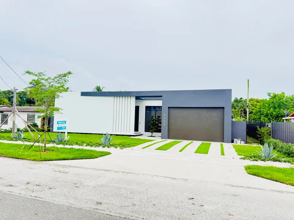 8966 SW 40th Terrace, Miami, FL 33165