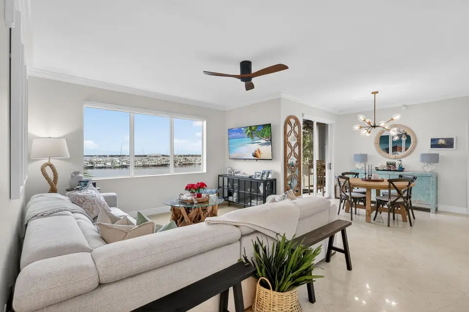 675 NW Flagler Avenue Unit 202, Stuart, FL 34994