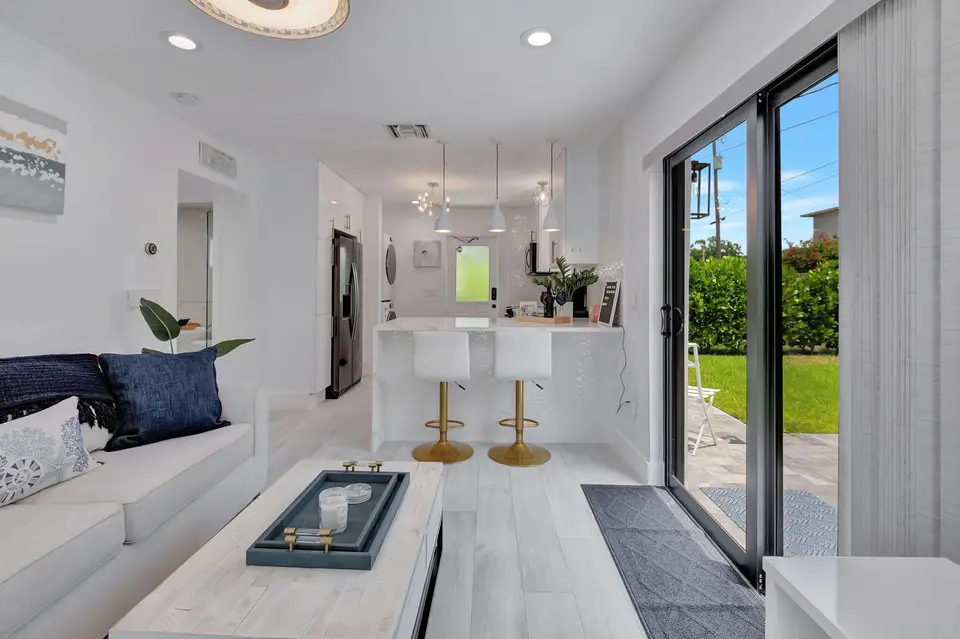 201 SE 7th Street, Delray Beach, FL 33483