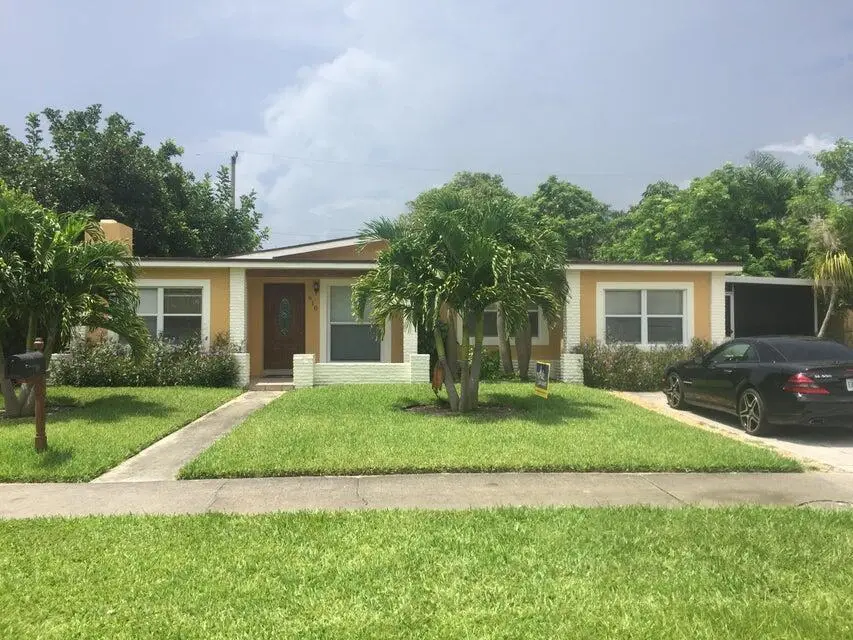 910 W Drew Street, Lantana, FL 33462