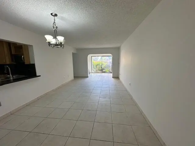 10237 NW 9th St Circle 108-4, Miami, FL 33172