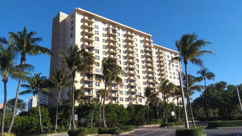 2000 S Ocean Boulevard 4a, Lauderdale-By-The-Sea, FL 33062