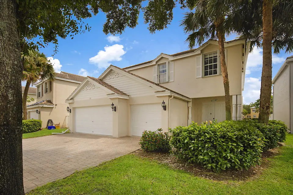 122 Kensington Way, Royal Palm Beach, FL 33414