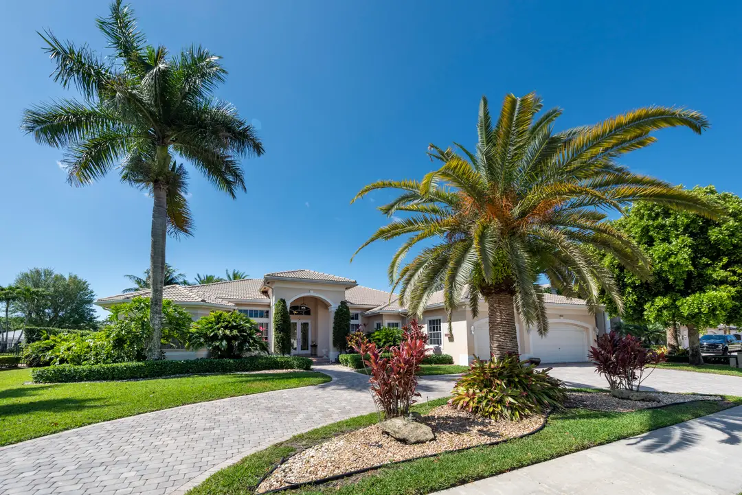15234 SW 40th Street, Davie, FL 33331