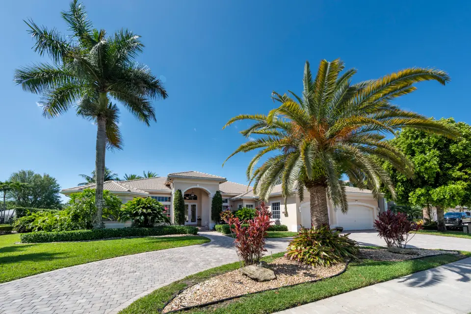 15234 SW 40th Street, Davie, FL 33331