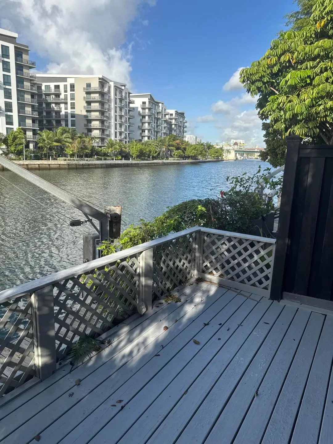 1000 NW N River Drive 16, Miami, FL 33136
