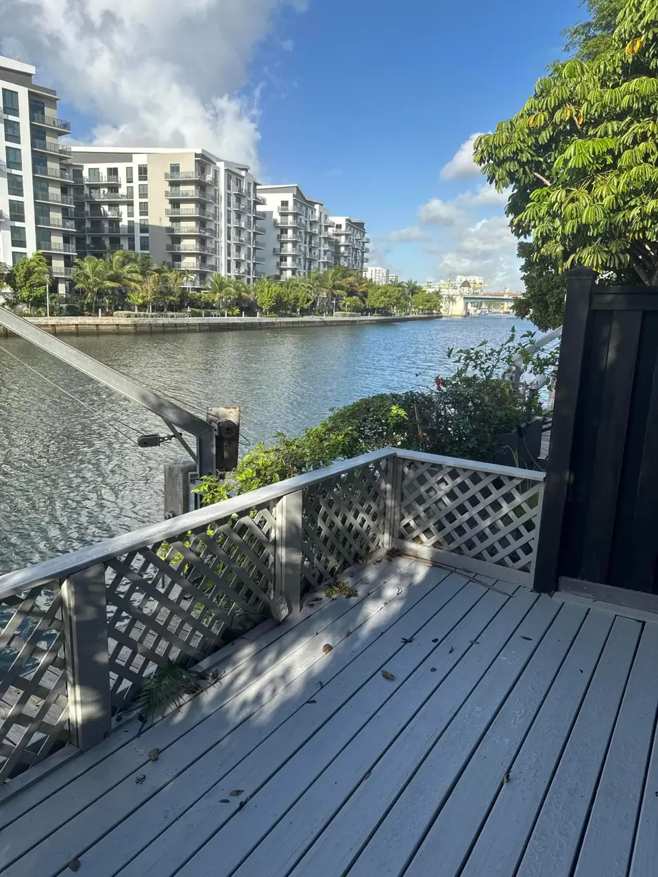1000 NW N River Drive 16, Miami, FL 33136