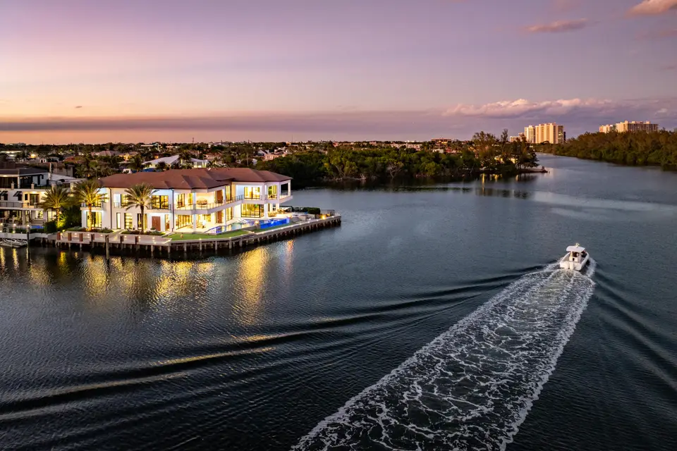 2934 NE 8th Avenue, Boca Raton, FL 33431