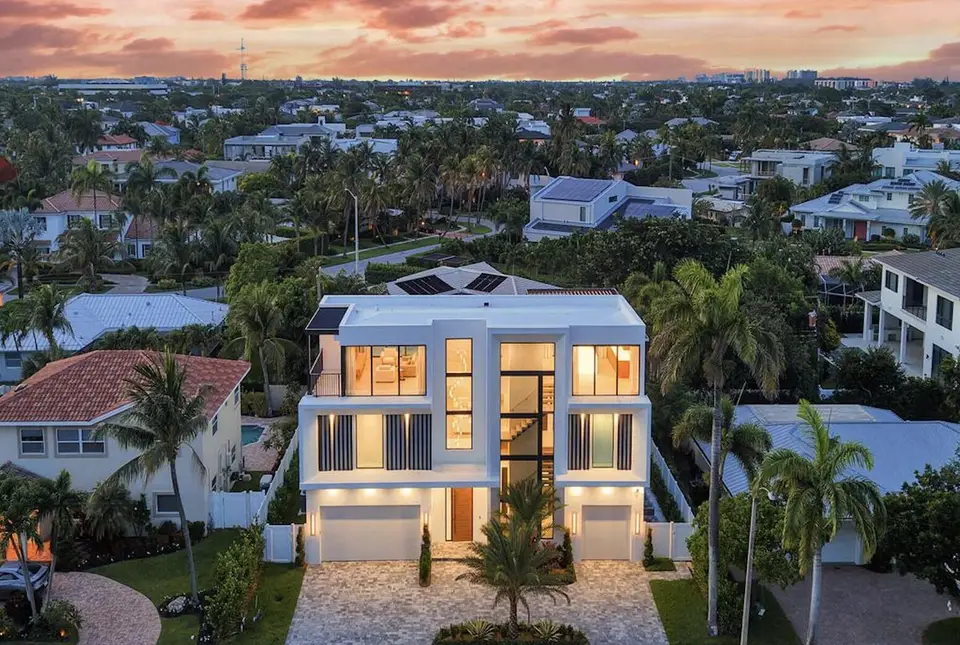 365 NE 3rd Street, Boca Raton, FL 33432