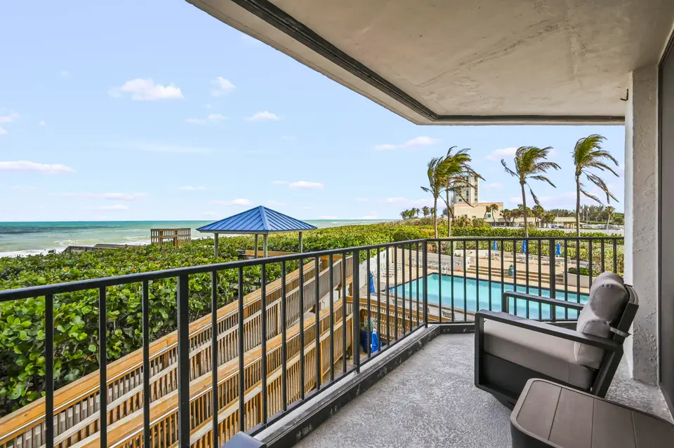 9650 S Ocean Drive 106, Jensen Beach, FL 34957