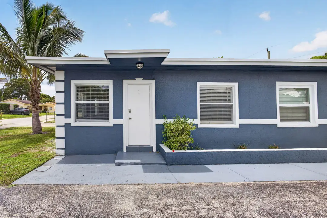 112 W 34th Street 1, Riviera Beach, FL 33404