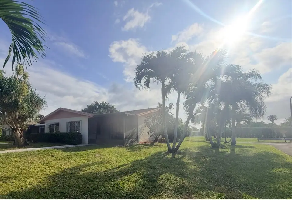 14464 Campanelli Drive, Delray Beach, FL 33484