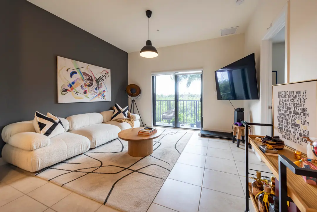 7925 NW 104th Avenue 24, Doral, FL 33178