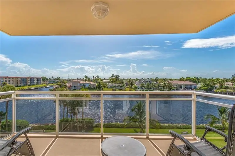 1160 Hillsboro Mile 305, Hillsboro Beach, FL 33062