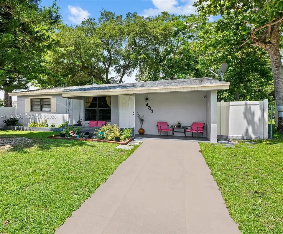 4741 SW 25th Terrace, Dania Beach, FL 33312