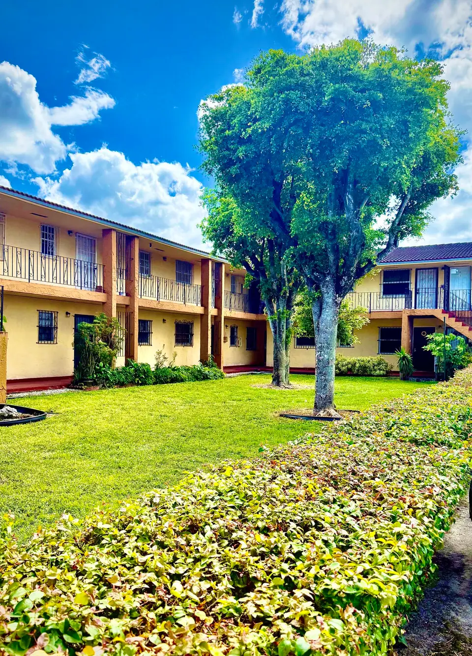 4050 NW 135th Street 22-1, Opa-Locka, FL 33054