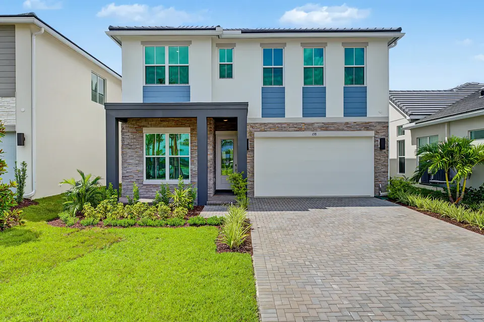 138 Parkside Way 10, Royal Palm Beach, FL 33414