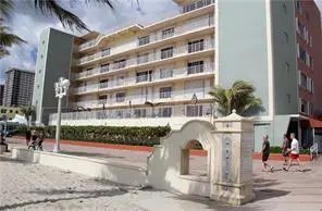 300 Oregon Street 409, Hollywood, FL 33019