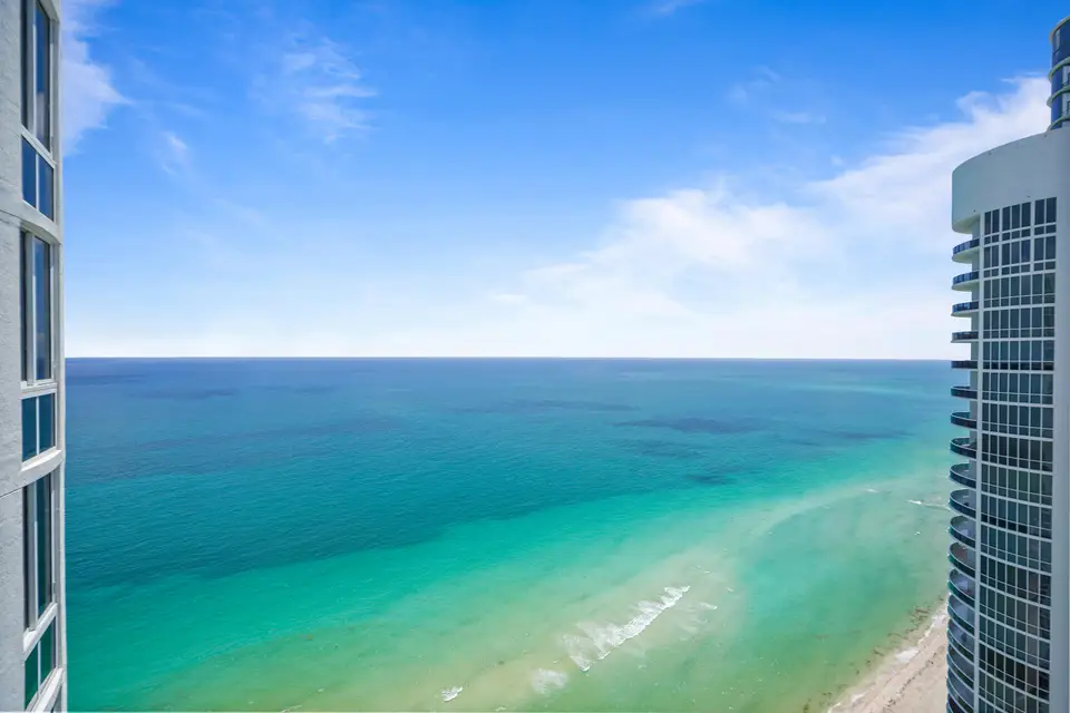 15901 Collins Avenue 3902, Sunny Isles Beach, FL 33160