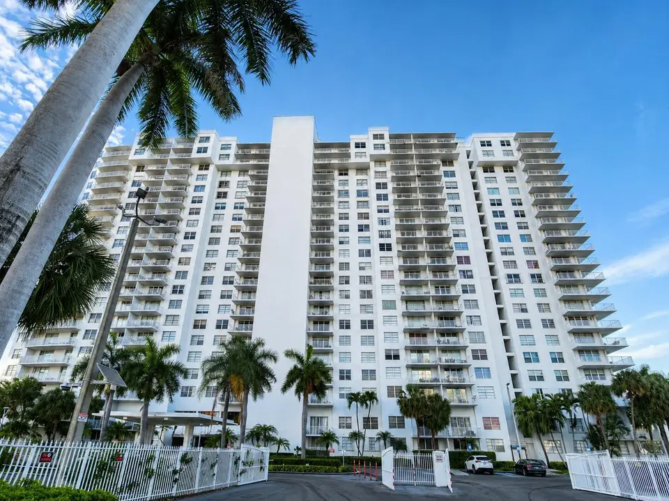 2801 NE 183rd Street Unit 1502w, Aventura, FL 33160