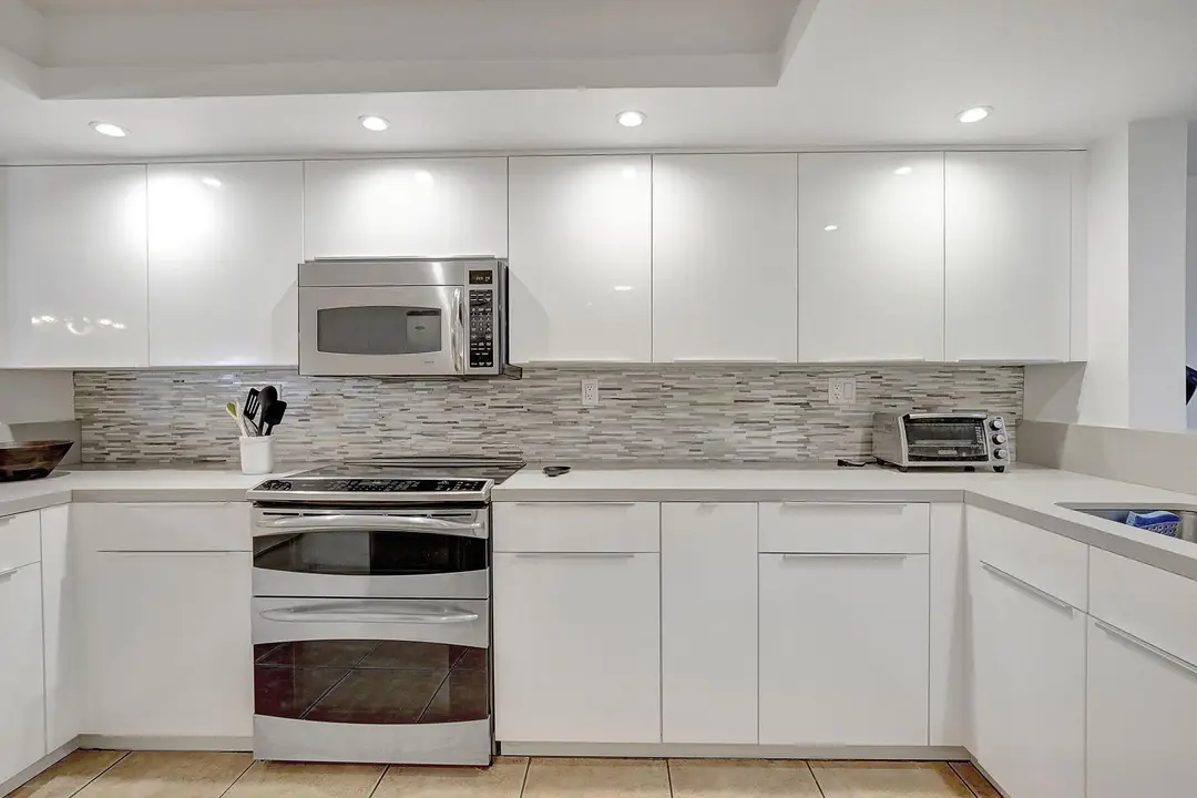 141 SW 96th Terrace 302, Plantation, FL 33324