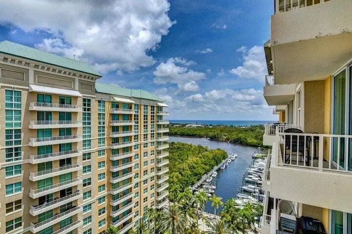 625 Casa Loma Boulevard Lower Penthouse 9 Unit 1509, Boynton Beach, FL 33435