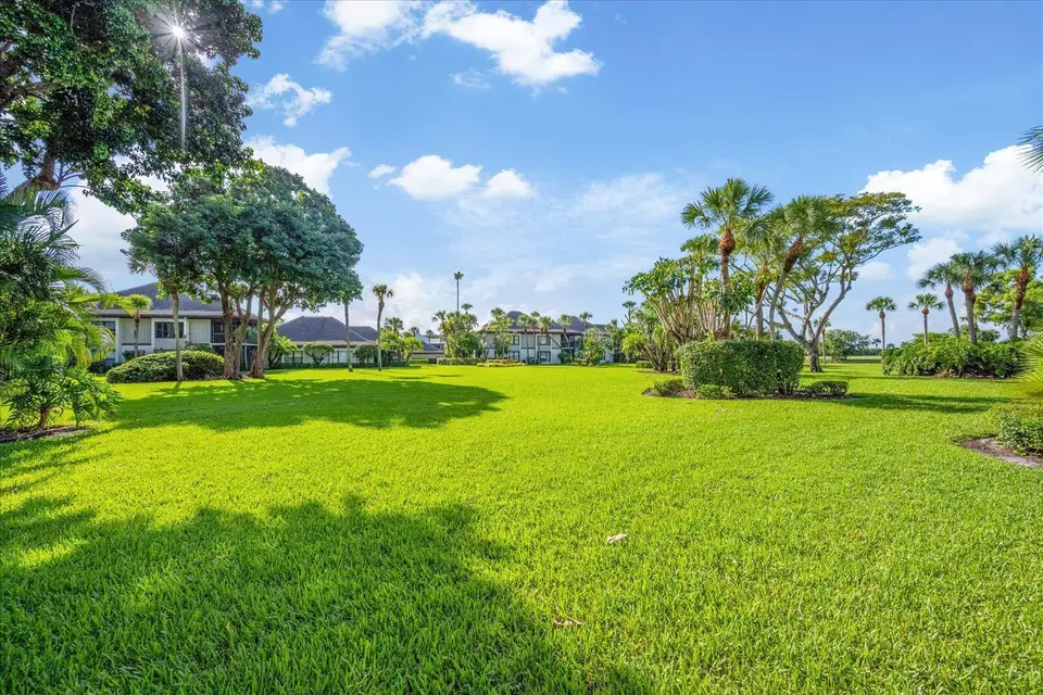 13307 Polo Club Road C106, Wellington, FL 33414
