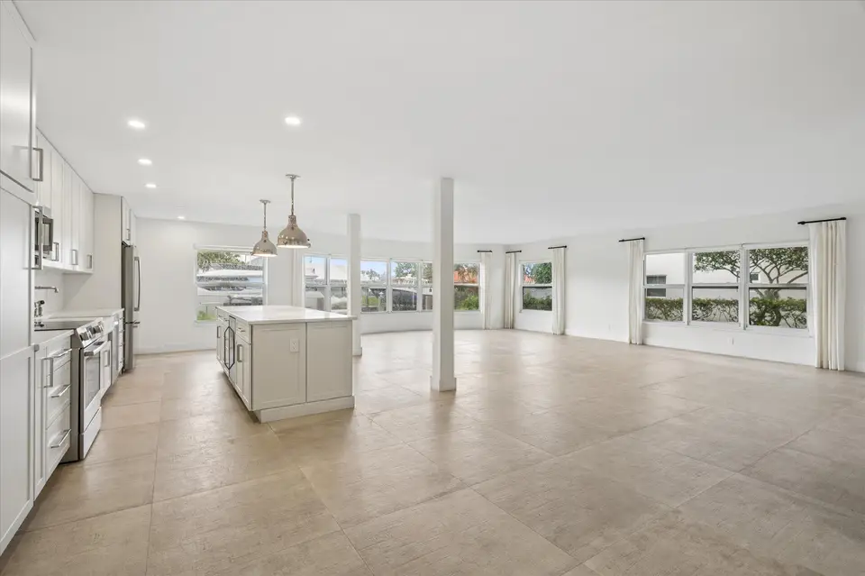 5100 Bayview Drive 106, Fort Lauderdale, FL 33308