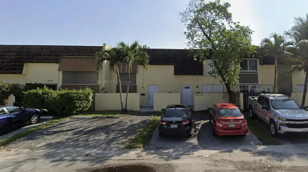 3714 SW 60th Terrace 28, Davie, FL 33314