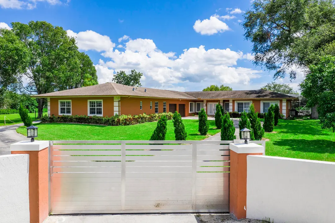 7600 NW 82nd Terrace_60