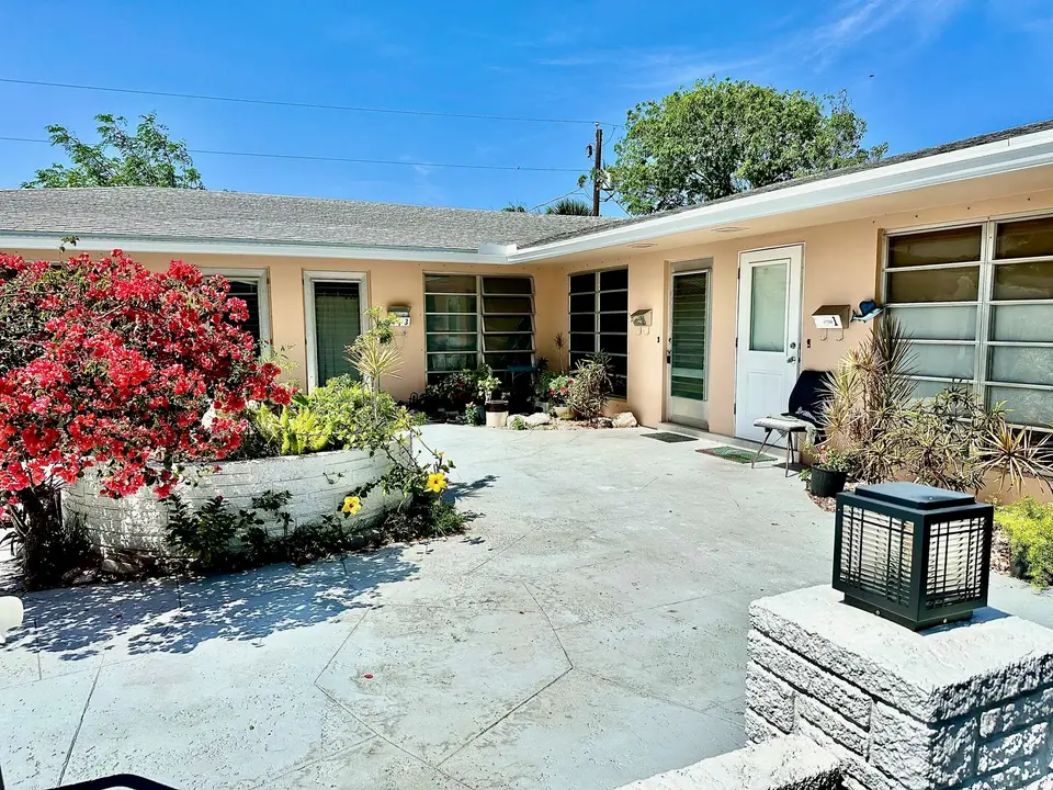 1261 SE 4th Street 2, Deerfield Beach, FL 33441