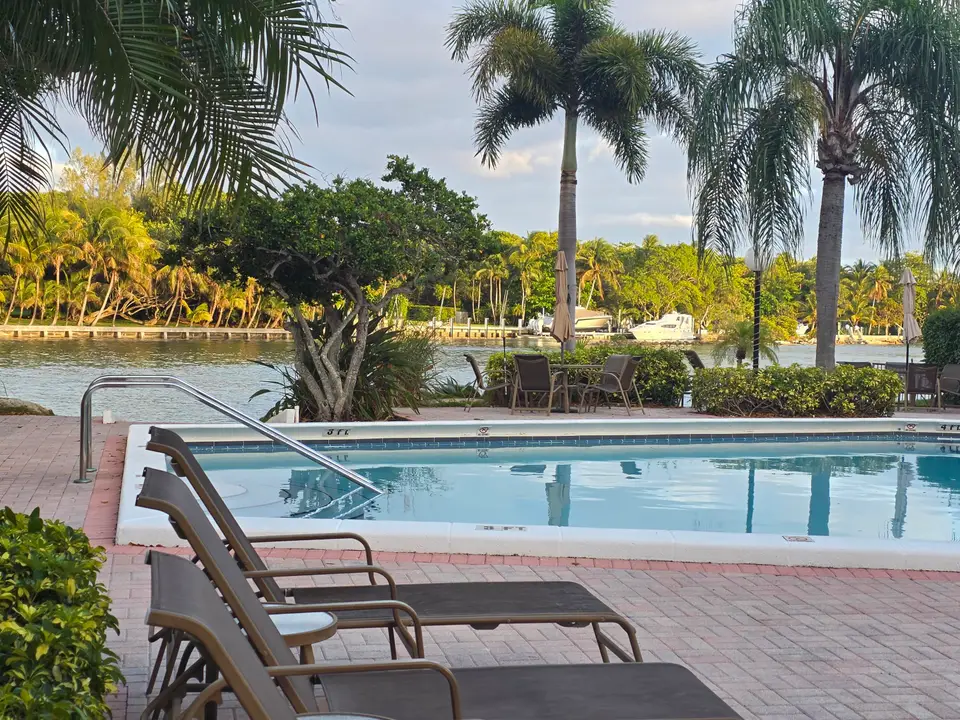 3100 NE 48th Court 113, Lighthouse Point, FL 33064