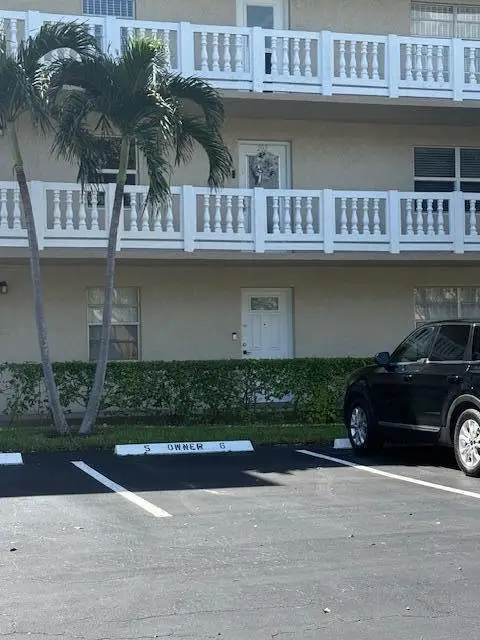 324 SE 10th Street 207, Dania Beach, FL 33004