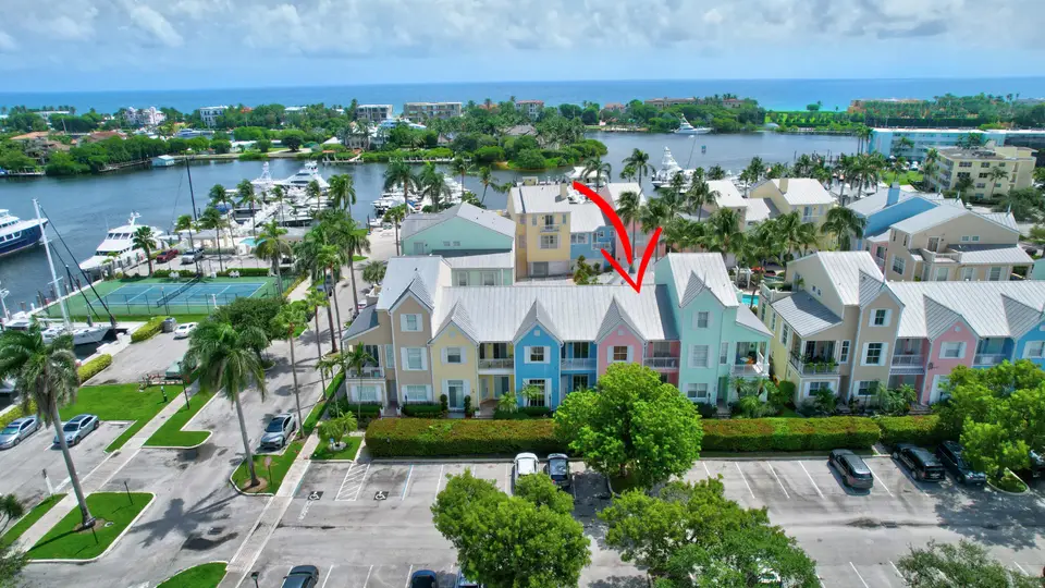 2860 Marina Circle, Lighthouse Point, FL 33064