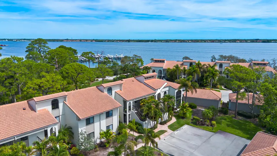 2516 NW Seagrass Drive 8b, Palm City, FL 34990