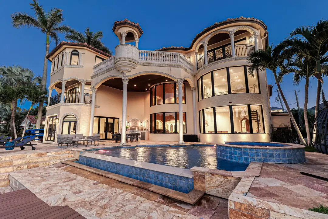 1011 Rhodes Villa Avenue, Delray Beach, FL 33483