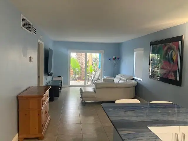 2901 NE 51st Street 5, Fort Lauderdale, FL 33308