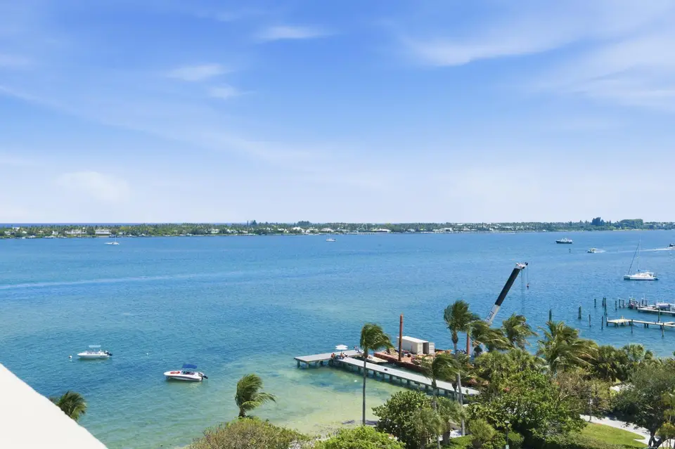 5600 N Flagler Drive Unit 910, West Palm Beach, FL 33407