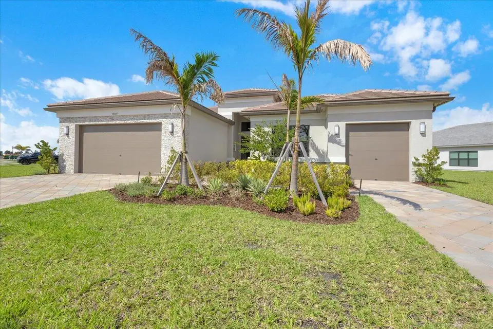 12227 SW Twin Springs Drive, Port St. Lucie, FL 34987
